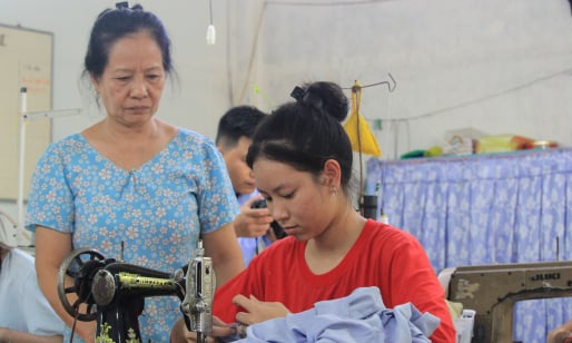 Ngôi chùa dưới chân núi ở Nha Trang gieo 'con chữ, cái nghề' cho hàng trăm trẻ em có hoàn cảnh khó khăn