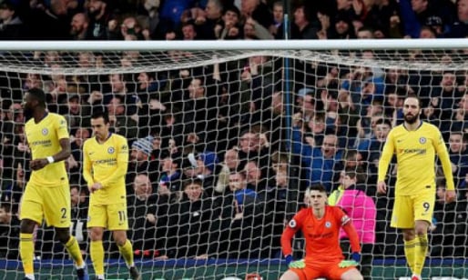 Kết quả, BXH bóng đá rạng sáng 18.3: Chelsea lâm nguy, Liverpool chiếm ngôi đầu