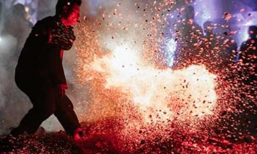 ẢNH: Mê hoặc điệu nhảy lửa