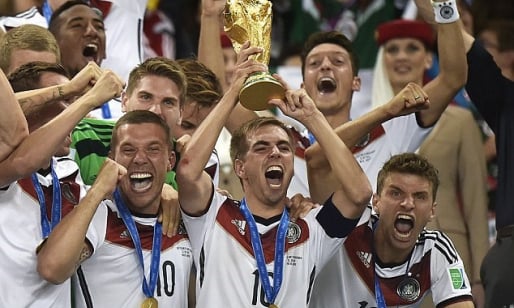 Philipp Lahm gây bất ngờ khi nói lời chia tay ĐT Đức