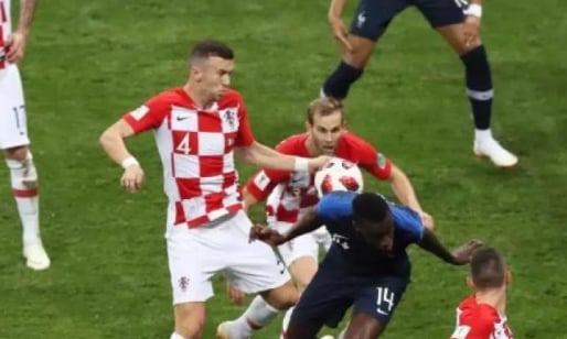 Trọng tài Pitana bị 'ném đá' vì thổi phạt đền ĐT Croatia