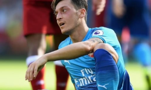 Mesut Ozil (Phần 1): Gã lười hay nghệ sĩ “lạc loài”?