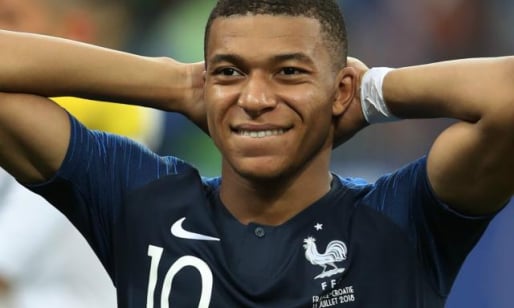 Mbappe sánh ngang với Ronaldo trong cuộc đua Quả bóng Vàng?