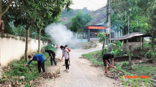 Phụ nữ huyện Nậm Nhùn chung tay gìn giữ bản làng Xanh - Sạch - Đẹp