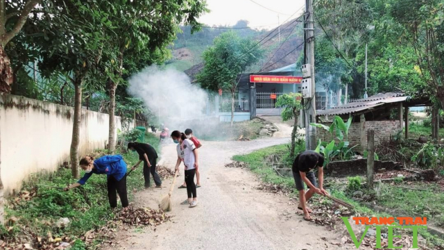 Phụ nữ huyện Nậm Nhùn chung tay gìn giữ bản làng Xanh - Sạch - Đẹp