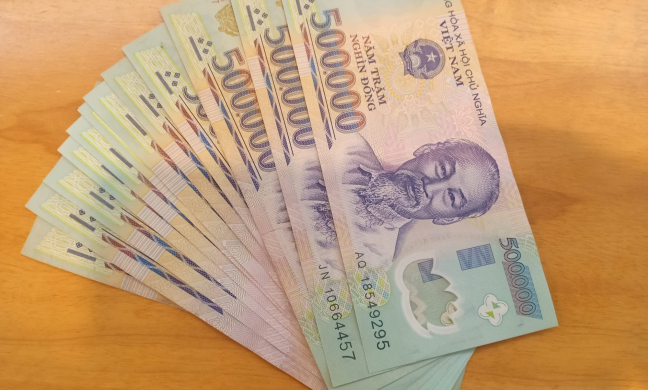 Có được hưởng đồng thời phụ cấp thu hút và phụ cấp thâm niên?