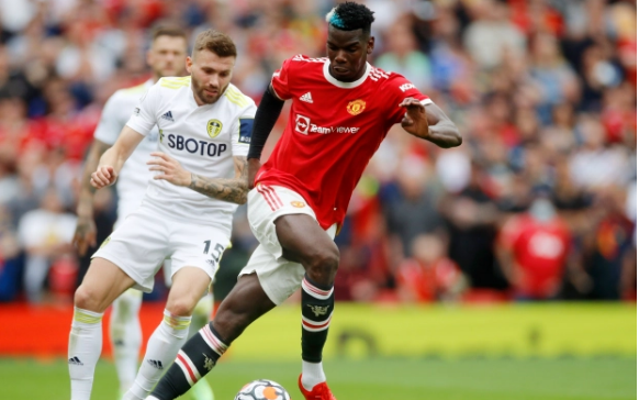 Lập poker kiến tạo, Pogba tạo nên siêu kỷ lục ở M.U