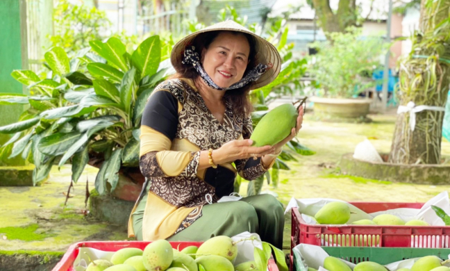 Nông dân Việt Nam xuất sắc 2022 đến từ tỉnh Đồng Tháp đưa trái xoài xuất ngoại, giúp nông dân giảm nghèo làm giàu
