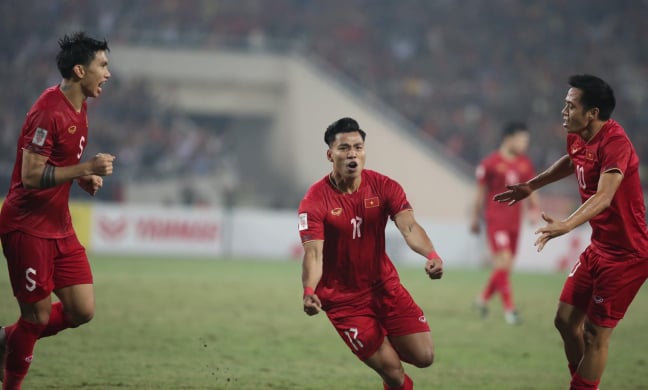 Vũ Văn Thanh 'nã đại bác', níu kéo hy vọng cho ĐT Việt Nam