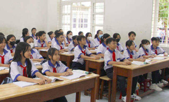 “Miễn học phí - Có thể hay không thể?”: Công nhân, công chức nghèo 'vật lộn' với học phí của con (bài 3) 