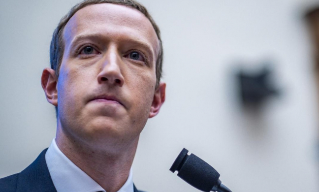 Nhìn từ việc Facebook, Twitter phải bán tick xanh
