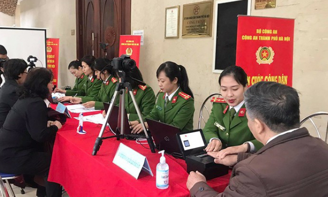 Hà Nội đẩy nhanh tiến độ thu nhận hồ sơ căn cước công dân, tài khoản định danh điện tử