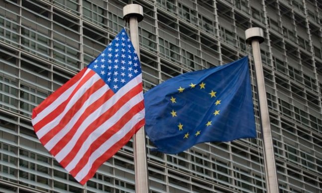 Mỹ, EU đồng loạt áp đặt lệnh trừng phạt mới rất nặng nề với Iran