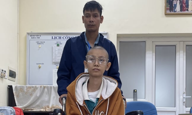 Khát khao đến trường của nữ sinh bị ung thư xương