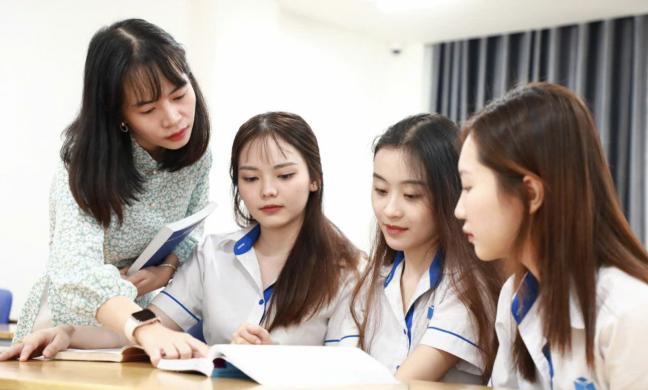 Tuyển sinh đại học năm 2025: Các trường điều chỉnh tổ hợp môn thi và phương thức xét tuyển