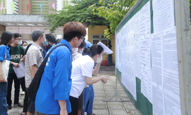 Học sinh lo lắng khi Bộ GDĐT công bố điểm mới xét tuyển đại học năm 2025: 'Chúng em bị dồn áp lực'