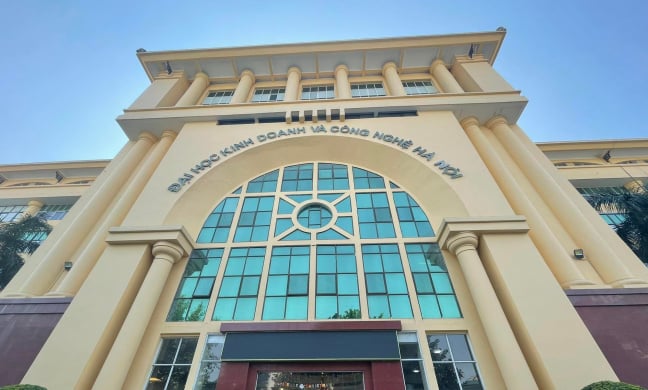 Trường ĐH Kinh doanh và Công nghệ Hà Nội đào tạo 'chui' lớp văn bằng 2 ngôn ngữ Anh: Quy trách nhiệm hiệu trưởng 