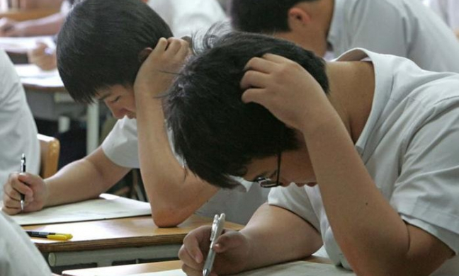 Bê bối thi hộ IELTS 'rúng động' Indonesia