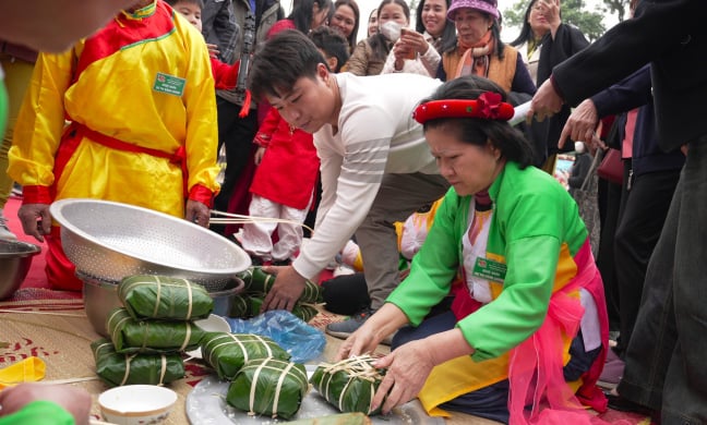 Đây là 2 loại bánh ngon, ra tết ở nơi này của Hải Dương, nông dân thi gói, luộc sôi sùng sục, thơm khắp rừng