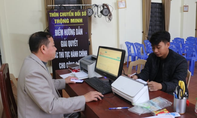 Nông thôn mới Lào Cai ứng dụng chuyển đổi số, dân ngồi nhà nộp hồ sơ trực tuyến, tiện lợi đủ đường