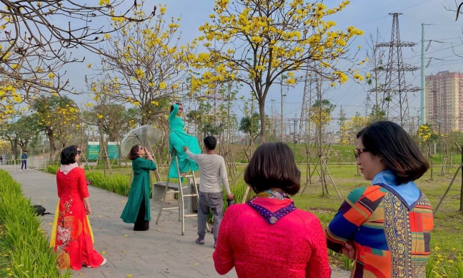 Kiếm tiền triệu mỗi ngày nhờ lang thang trên cung đường dài chưa tới 500m ở Hà Nội
