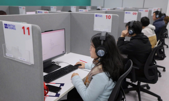 Thống kê có tới 27% thí sinh đạt IELTS 7.0 trở lên, tuyển sinh đại học năm 2025 càng thêm 'nóng'