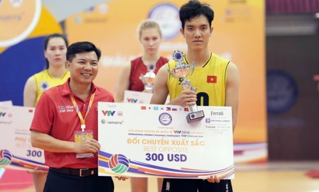 Tay đập Bích Tuyền 1m88 thử việc ở Hàn Quốc: Cơ hội nhận lương 3 tỷ đồng