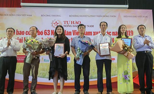 Ảnh: Toàn cảnh Lễ trao giải báo chí toàn quốc THNDVN 2018 - 2019