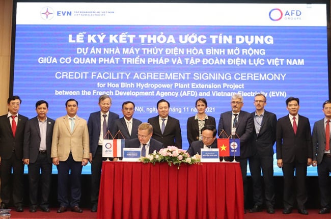 Ký kết Thỏa ước tín dụng cho Dự án Nhà máy Thủy điện Hòa Bình mở rộng