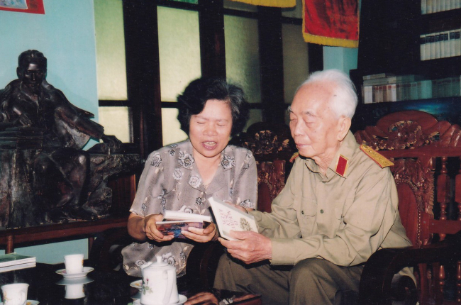 Triển làm thơ về Đại tướng Võ Nguyên Giáp