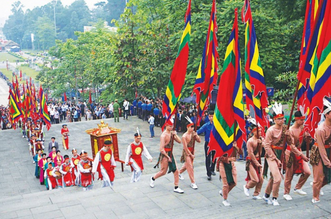 Thời Vua Hùng không có văn hóa đóng khố