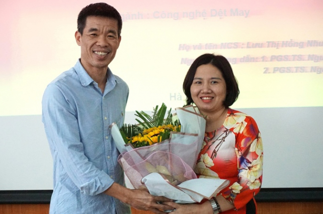 Bảo vệ thành công luận án tiến sĩ nghiên cứu về áo ngực 