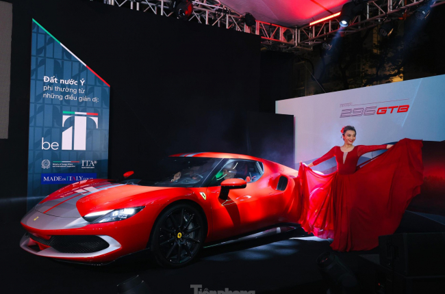 Cận cảnh siêu xe Ferrari 296 GTB vừa ra mắt tại Hà Nội