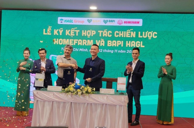 Bầu Đức chuẩn bị bán gà và bò Lào đặc sản