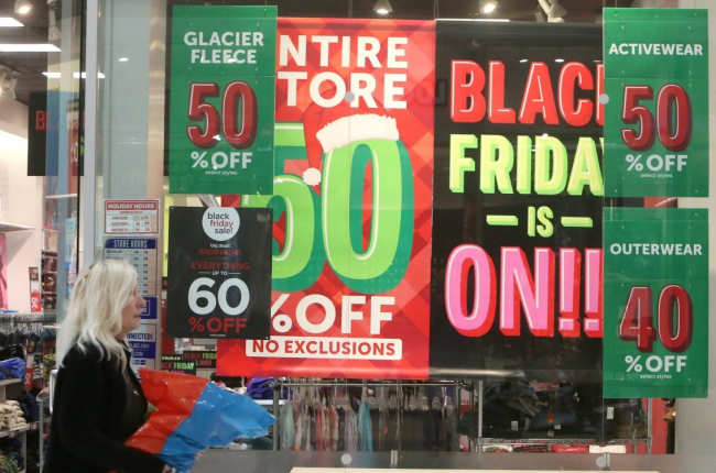Nhiều mặt hàng khuyến mại ngày Black Friday đắt hơn ngày thường