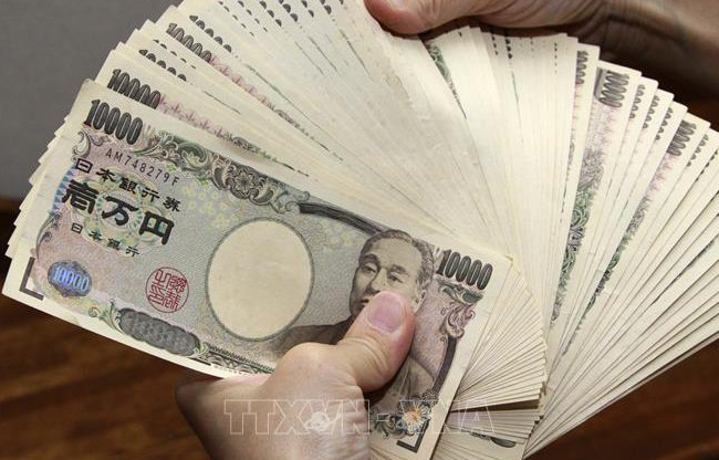 Nhật Bản chi kỷ lục 43 tỷ USD để hỗ trợ đồng yen