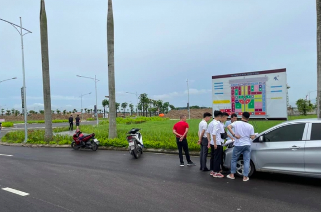 Nhiều tháng không có giao dịch, môi giới bất động sản ngán ngẩm bỏ nghề
