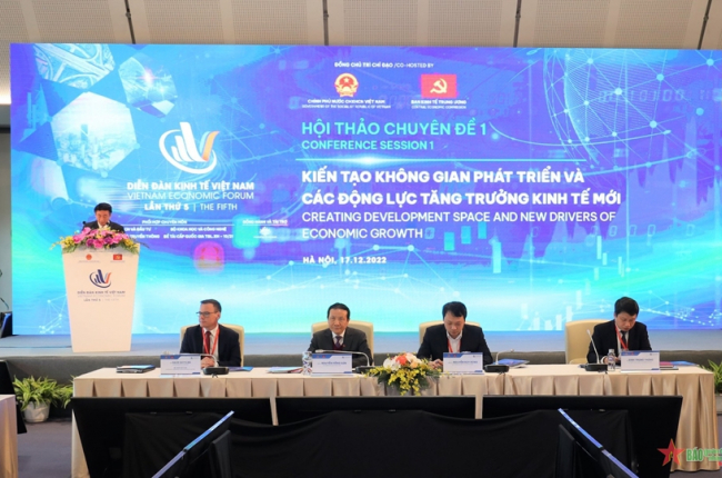 Kiến tạo không gian phát triển và các động lực tăng trưởng kinh tế mới