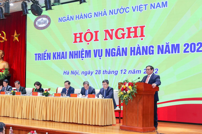 Thủ tướng: Ngân hàng nhà nước chỉ đạo các ngân hàng giảm thêm lãi suất cho vay