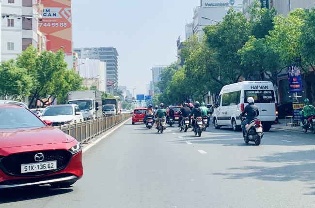 TP.HCM mở 14 tuyến xe đưa đón khách từ Tân Sơn Nhất