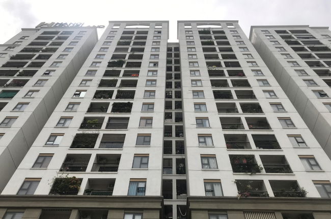 Giá nhà đất liên tục tăng, gấp 20 lần thu nhập, người thu nhập thấp không có chốn 'an cư'