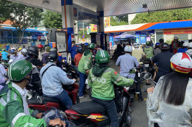 Grab công bố phụ thu phí dịch vụ Tết