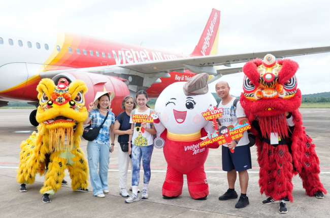 Tăng trưởng ấn tượng trong năm 2023, Vietjet được vinh danh Top 50 thương hiệu mạnh Việt Nam