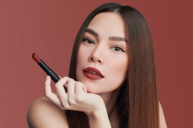 Ca sĩ Hà Hồ bán mỹ phẩm M.O.I Cosmetics cho doanh nghiệp Trung Quốc