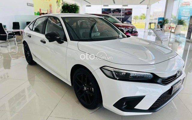 Giá xe Honda Civic trên đà giảm mạnh