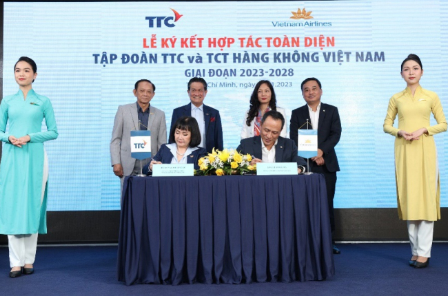 Lễ ký kết thỏa thuận hợp tác toàn diện giữa Tập đoàn TTC và Vietnam Airlines