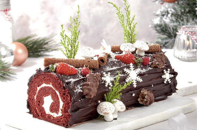 Thưởng thức bánh khúc cây Bûche de Noel dịp Giáng sinh, cầu mong sự an lành