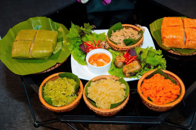 Set cỗ chay cúng Rằm tháng Giêng ‘lên ngôi’ sau Tết