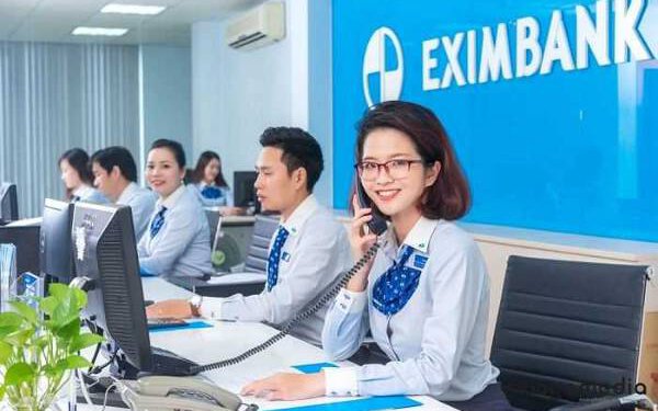 Cổ đông nhiều ngân hàng sắp được nhận cổ tức bằng 'tiền tươi'