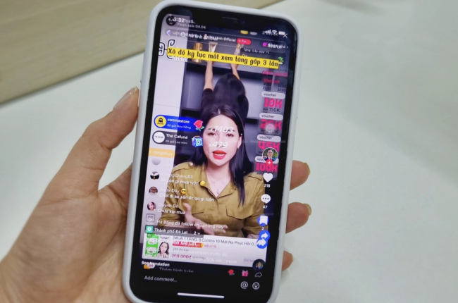 Thuê Võ Hà Linh livestream, nhãn hàng nhận về điều gì